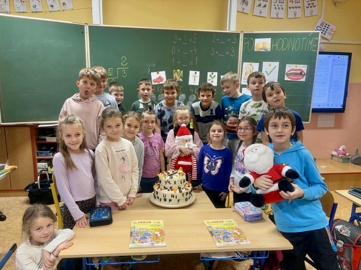 Slavnostní předávání slabikářů v 1.C