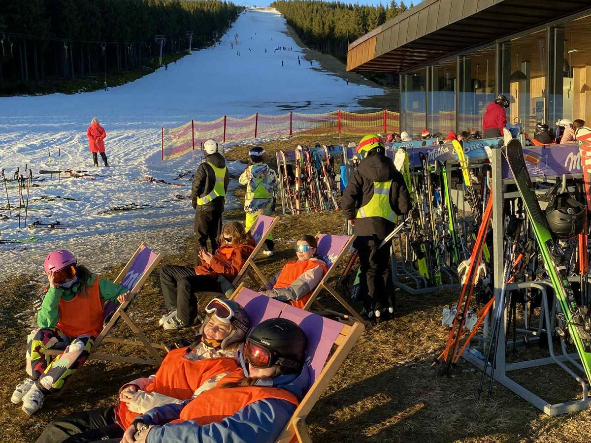 LYŽAŘSKÝ KURZ ŽÁKŮ 7.ROČNÍKŮ MALÁ ÚPA - DEN POSLEDNÍ