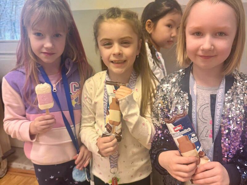 PŘEKVAPENÍ VE ŠKOLNÍ JÍDELNĚ