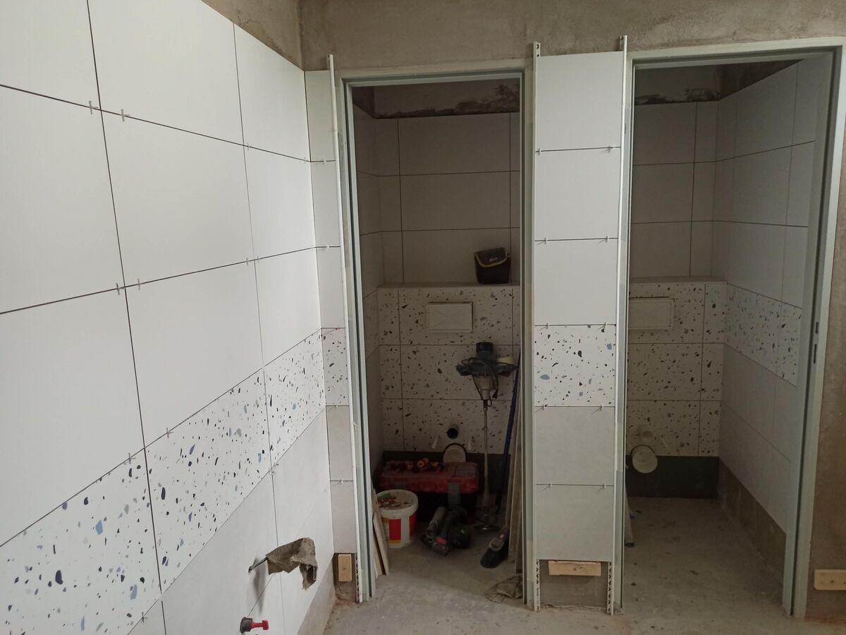 REKONSTRUKCE V PLNÉM PROUDU