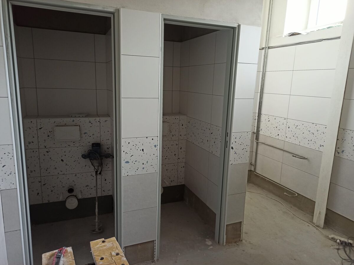 REKONSTRUKCE CHLAPECKÝCH TOALET