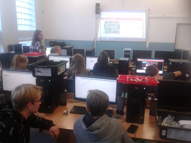 Robotika a první programování robotů