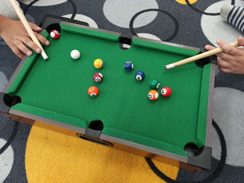 STOLNÍ KULEČNÍK