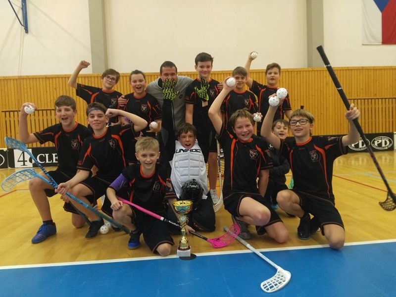 Žáci 6.-7.třídy OKRESNÍM MISTREM ve florbalu