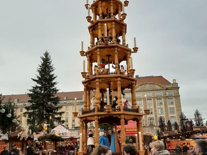 Tradiční vánoční trhy v Drážďanech
