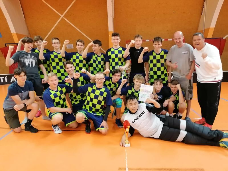 Krajské finále ve florbalu LIBEREC 8.-9. třída