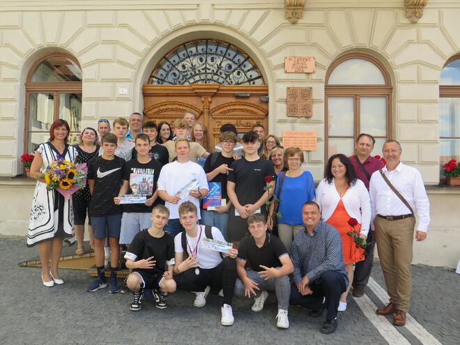 Florbalisté 8.-9. třídy oceněni na radnici