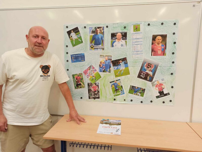 Fotbalová legenda JIŘÍ ŠTAJNER navštívil naší školu