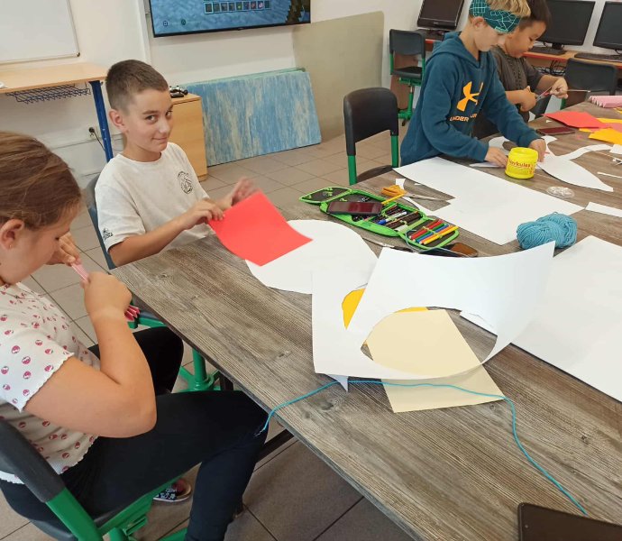 Výroba draků ve ŠKOLNÍM KLUBU